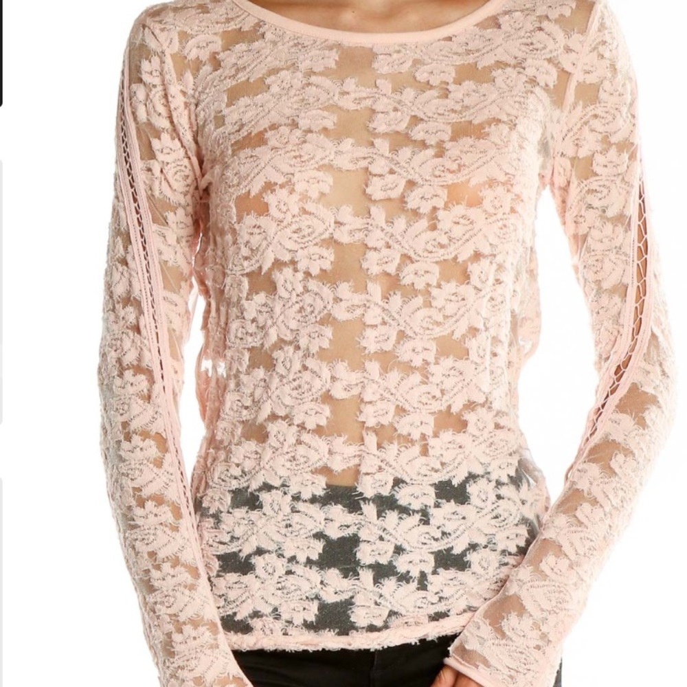 🆕 Free People Lace Design Top